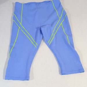 Fabletics High Waisted Pureluxe Ultra Ultra Crop Leggings Womens Size Medium NWT